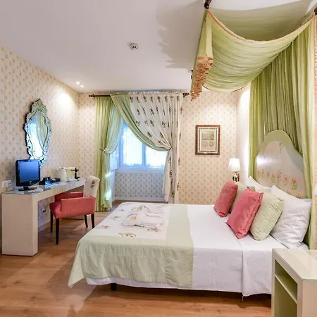 Hotel Casa De Sao Mamede Lisbona