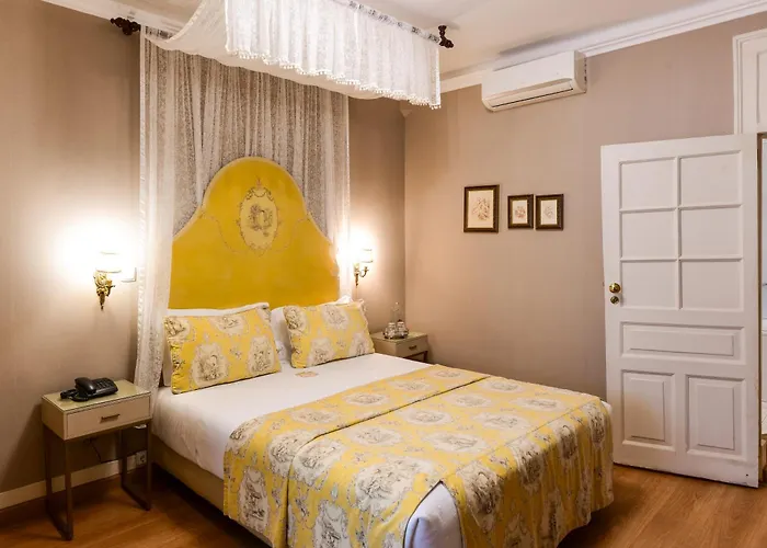 فندق Casa De Sao Mamede 3*